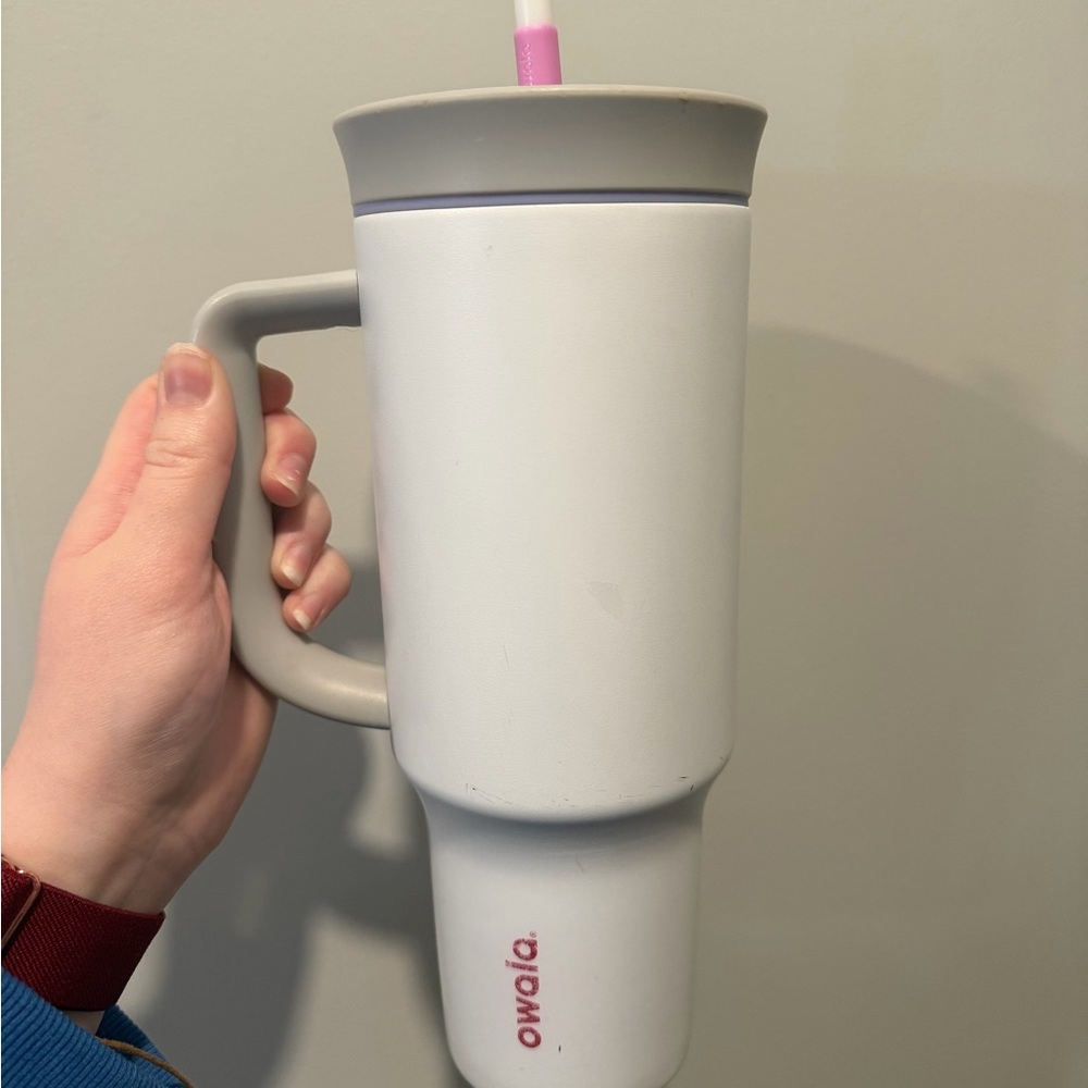 Owala 40 oz white & pink reusable insulated metal cup water bottle